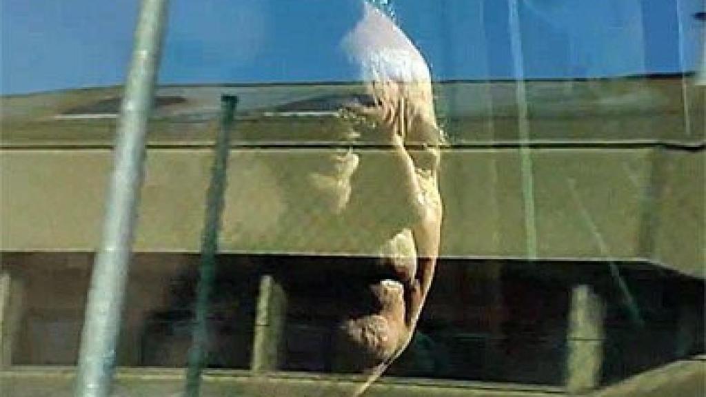 Núñez, saliendo de la prisión