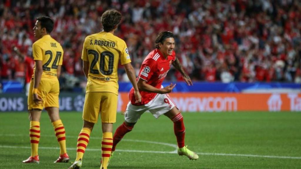 Darwin Núñez deja retratados a Sergi Roberto, Éric García y Ter Stegen en el Benfica-Barça / EFE