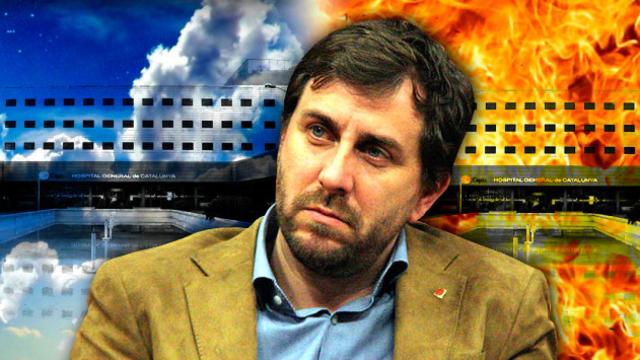 El consejero catalán de Sanidad, Toni Comín, ante el Hospital General de Cataluña / FOTOMONTAJE CG