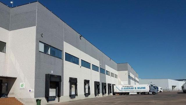 El exterior de la planta industrial que ha comprado Meridia Capital en Guadalajara / CG