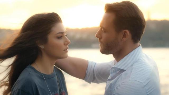 Eda y Serkan, los protagonista de 'Love is in the air' /TELECINCO