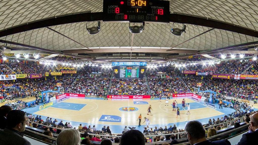 Panorámica de las gradas del Palau Blaugrana / REDES