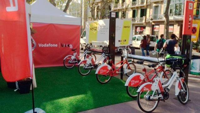 Una estación de Bicing de Barcelona con bicicletas eléctricas / BICING