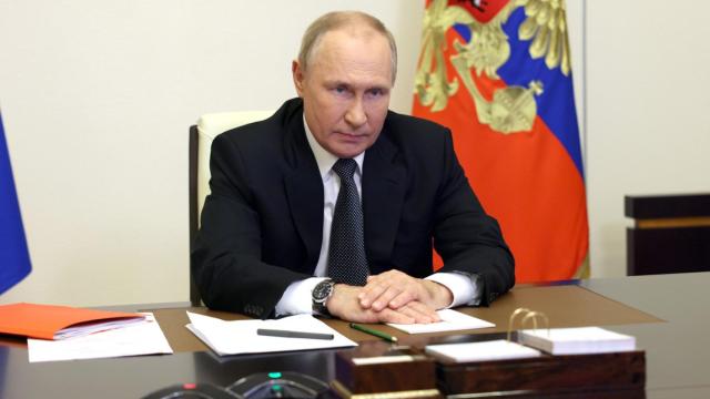 Vladimir Putin, en una videoconferencia militar de la Federación de Rusia en su residencia oficial de Novo-Ogaryovo, en las afueras de Moscú / EFE - EPA - GAVRIIL GRIGOROV - SPUTNIK - KREMLIN POOL MANDATORY CREDIT