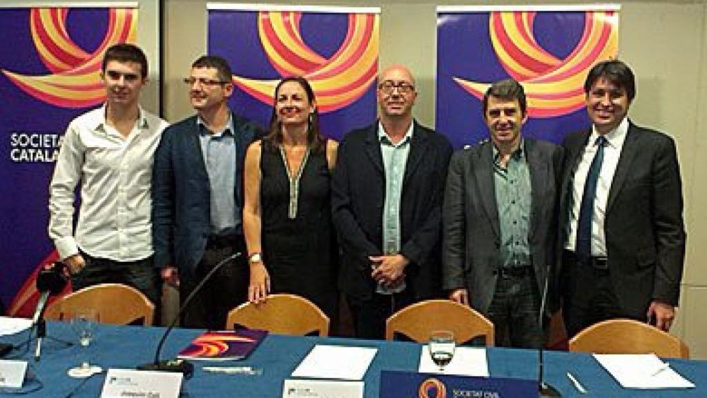 Robert Albiol, Joaquim Coll, Susana Beltrán, Ricard Lleixà, José Domingo y José Rosiñol, durante el acto de presentación de la agrupación de SCC en las Tierras del Ebro