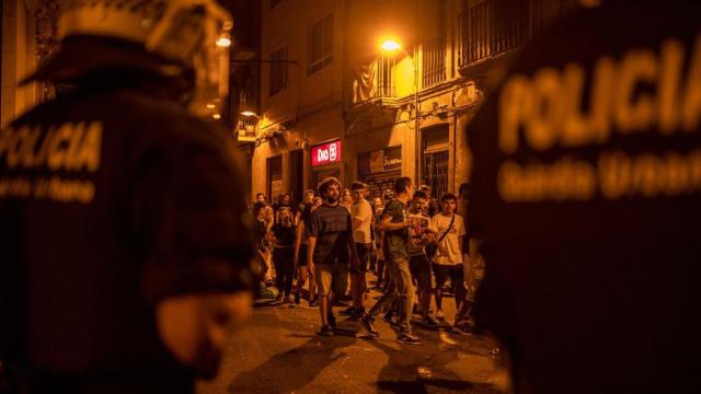 Agentes de la Guardia Urbana de Barcelona en las Fiestas de Gracia / EP