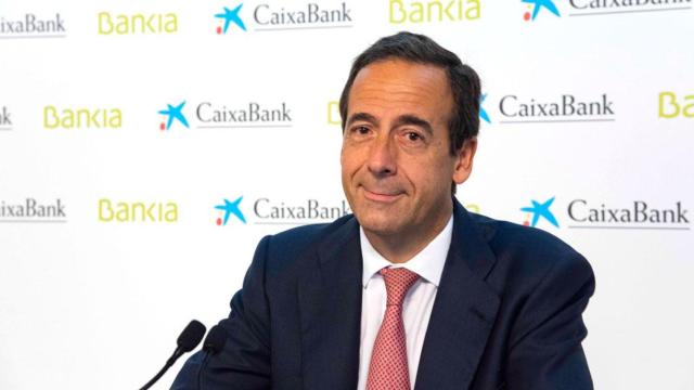 El consejero delegado de Caixabank, Gonzalo Gortázar, en la sede social del banco en Valencia / CAIXABANK