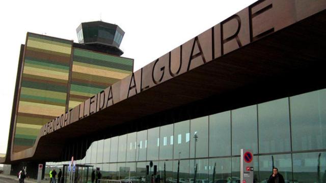 El aeropuerto Lleida-Alguaire, no ha podido empezara la temporada de esquí y ha perdido 1.800 pasajeros / CG