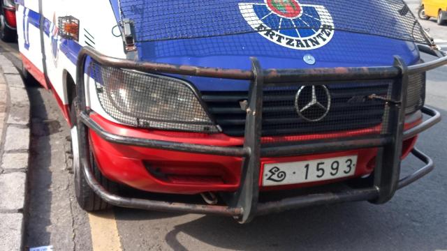 Vehículo de la Ertzaintza, la policía autonómica vasca que opera en Bilbao / EP