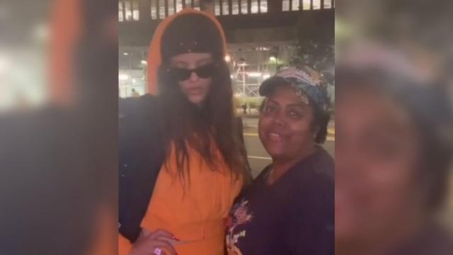 Rosalía con la 'tiktoker' La Trini / TIKTOK