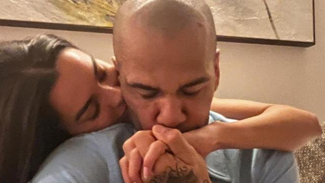 Joana Sanz y Dani Alves en Instagram / @joanasanz