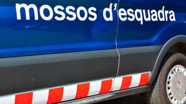 Los Mossos d'Esquadra, cuerpo que ha detenido a cinco personas por circular bajo los efectos de las drogas / EP