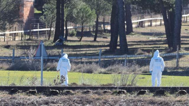 Agentes de la Guardia Civil encuentran el cadáver de Esther López / EP