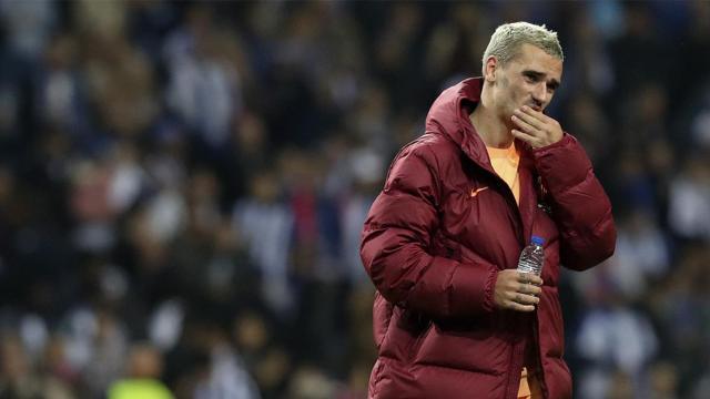 La frustración de Griezmann, tras la eliminación del Atlético de Madrid en Champions / EFE