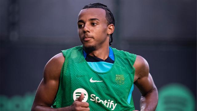 Jules Koundé, durante un entrenamiento con el FC Barcelona / FCB