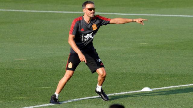 Luis Enrique dirige en la Roja a dos jugadores que continúan en la agenda del Barça / EFE