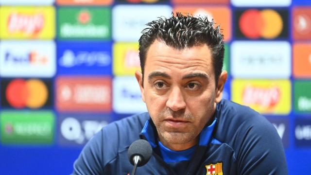 Xavi Hernández durante una rueda de prensa / REDES