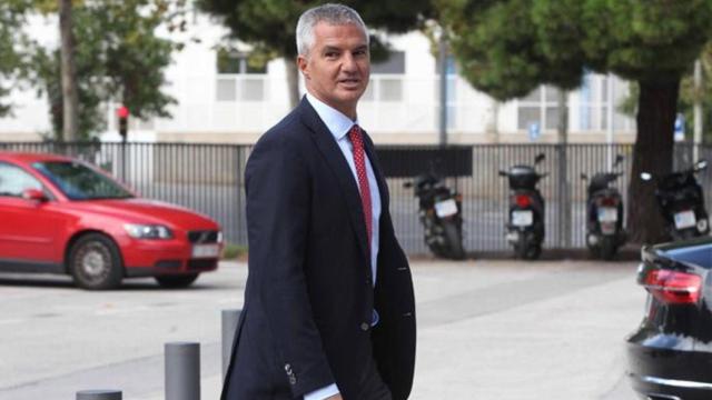Javier Bordas llegando al Camp Nou / EFE