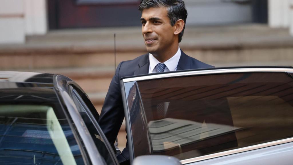 Rishi Sunak, saliendo de las oficinas centrales del Partido Conservador en Londres / EFE - EPA - TOLGA AKMEN