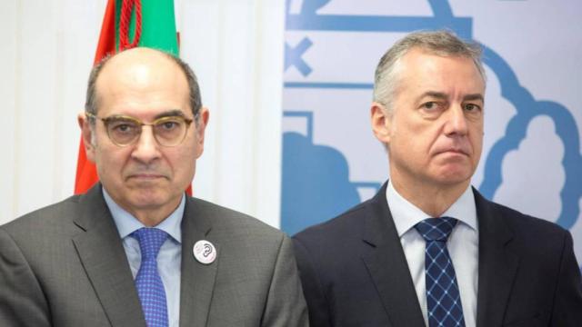 El exconsejero de Salud, Jon Darpón, y el lehendakari Íñigo Urkullu / EFE