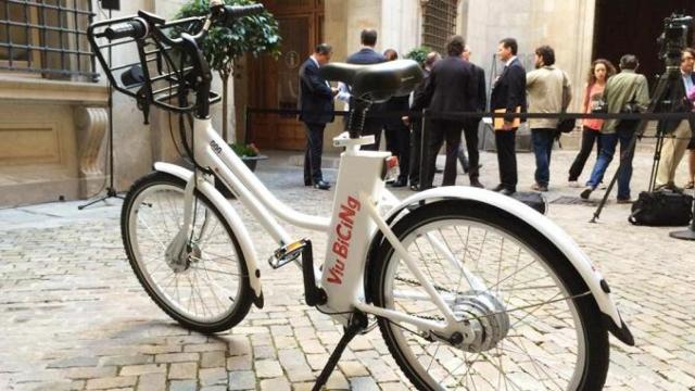 Presentación del Bicing eléctrico en el Ayuntamiento de Barcelona / CG