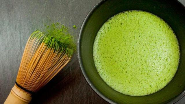 Imagen de cómo se prepara el té matcha / CG