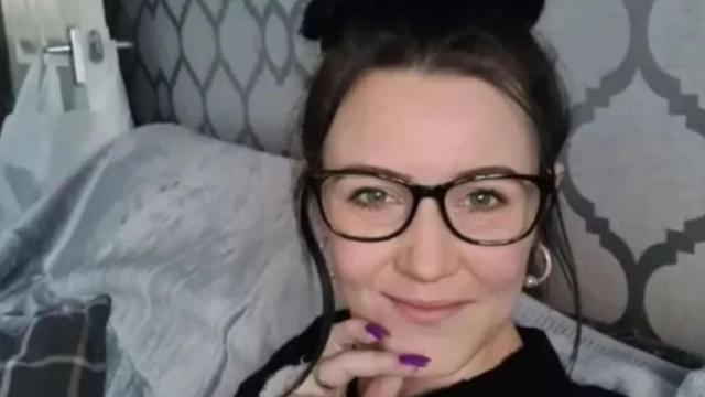 Samm Jane, la madre británica que se ha hecho viral por el castigo impuesto a su hijo REDES