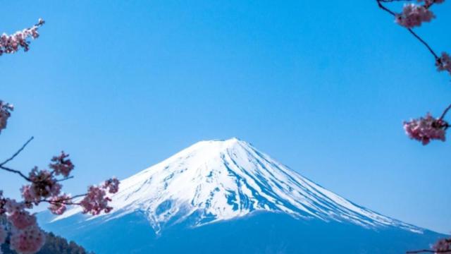 Postal típica de Japón, uno de los lugares más saludables del mundo / JJ Ying en UNSPLASH