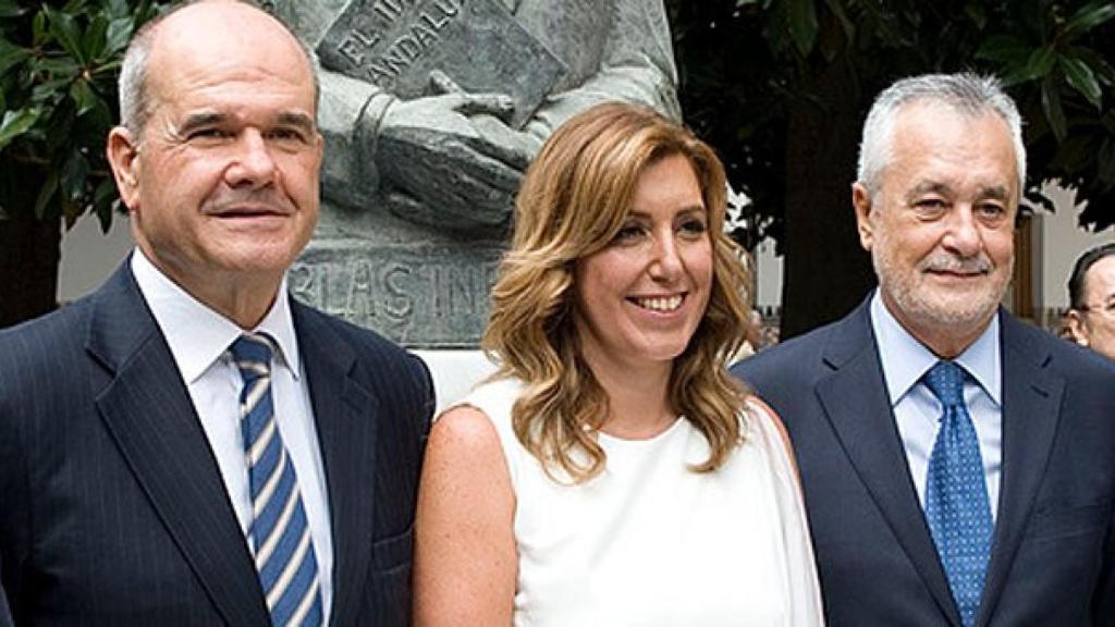 Chaves, Díaz y Griñán, en un acto institucional