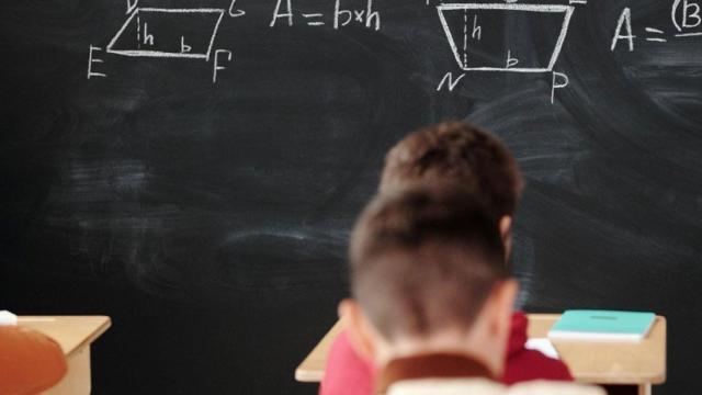 Alumnos asisten a clase en un centro escolar / EP