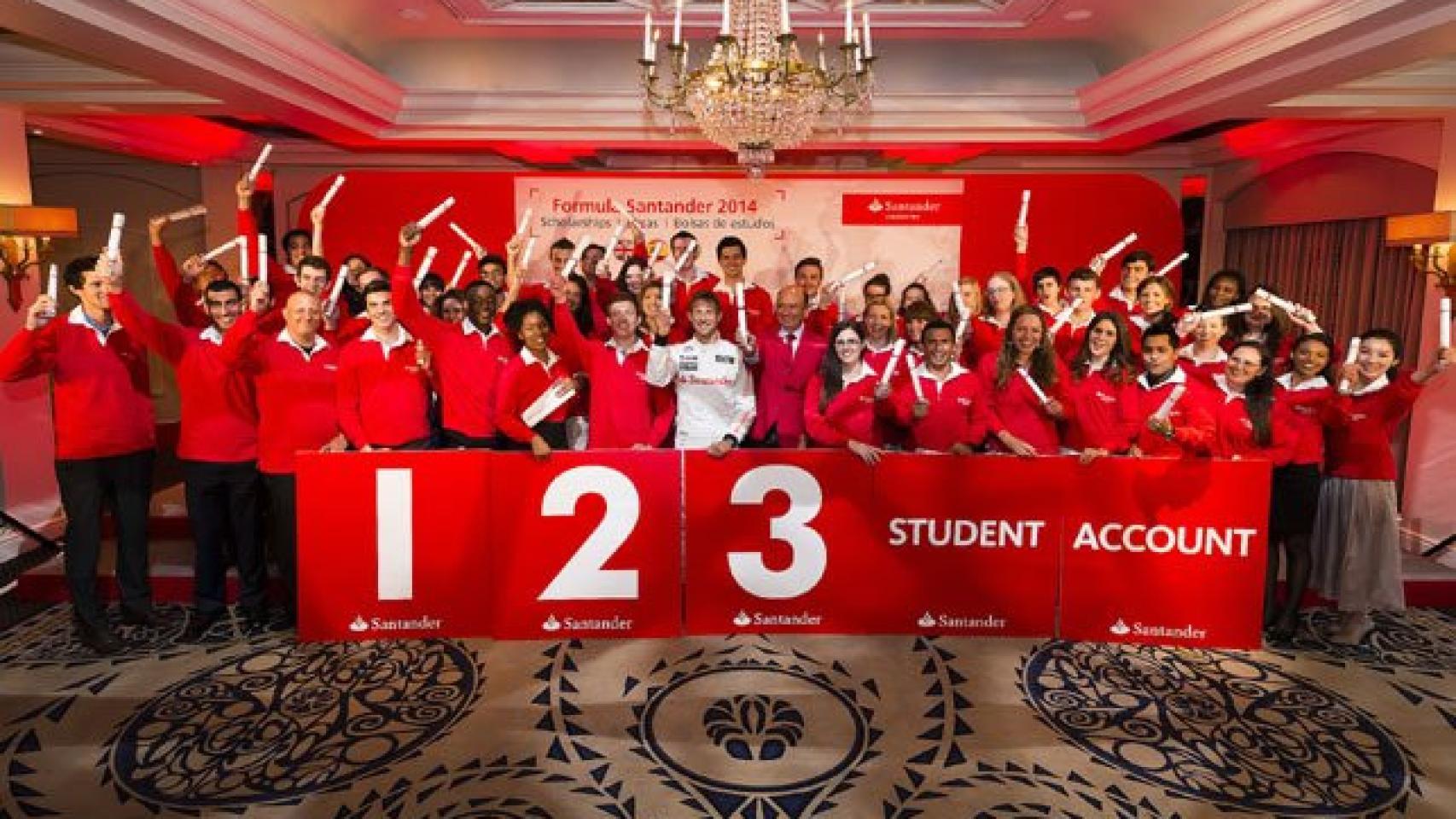 El presidente de Banco Santander, Emilio Botín y el piloto de Fórmula 1 del equipo McLaren Mercedes, Jenson Button, en el Gran Premio de Reino Unido