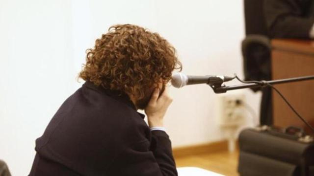 El administrador de Rojadirecta, Igor Seoane, en el Juzgado de lo Mercantil de La Coruña