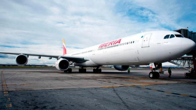 Un avión de Iberia, una de las aerolíneas que forma IAG / CG