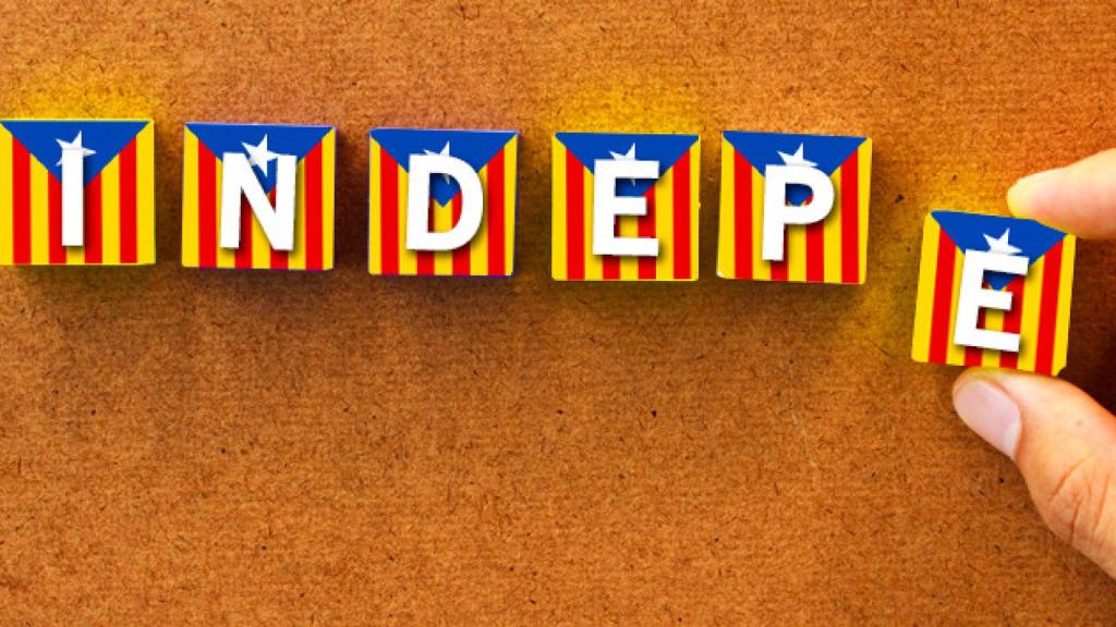 'Scrubble' con la palabra independencia / FOTOMONTAJE DE CG