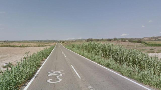 Carretera C-26 en Balaguer, lugar donde ha muerto un hombre tras un coche frontal con un camión / GOOGLE MAPS