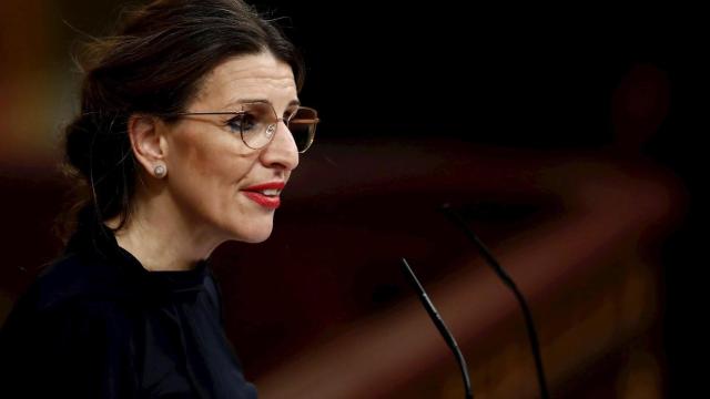 La ministra de Trabajo, Yolanda Díaz, durante el pleno en el Congreso para ampliar el estado de alarma decretado por el Gobierno por el coronavirus / EFE
