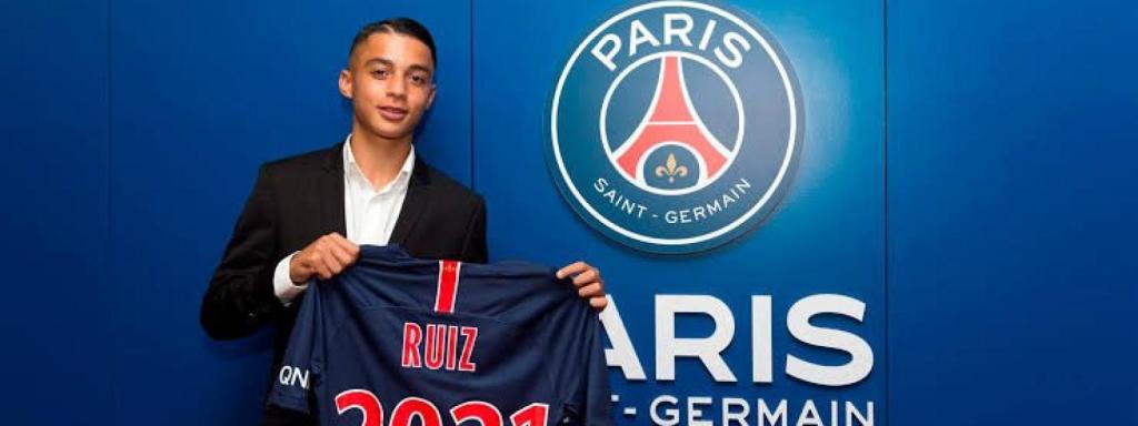 Kays Ruiz-Atil durante un acto con el Paris Sant Germain