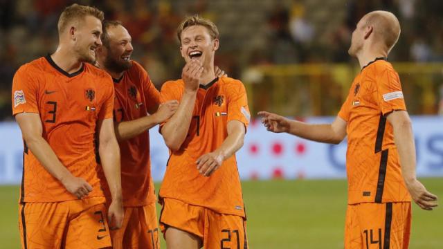Frenkie de Jong, sonriente tras la goleada de Holanda a Bélgica / EFE