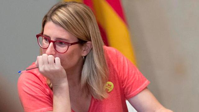 Elsa Artadi con un detalle amarillo sobre la camiseta durante una reunión del Consell Executiu / EFE