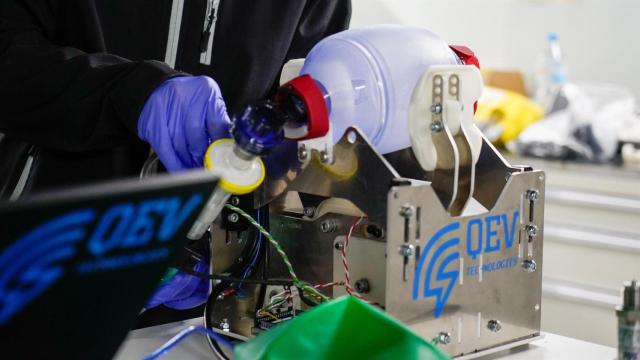 Uno de los respiradores que Nissan produce en su planta de Barcelona / NISSAN