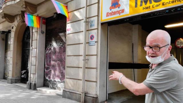 Un vecino señala el 'afterhours' del Eixample, situado en el número 37 de la calle Entença / CG