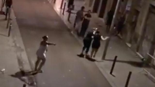 Pelea de vecinas en el Raval de Barcelona / CG