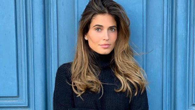 Foto de Coral Simanovich posando / Instagram