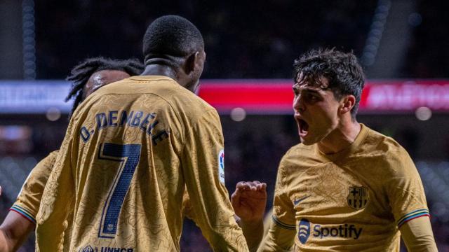 La euforia de Dembelé y Pedri, tras el gol de la victoria contra el Atlético de Madrid / FCB