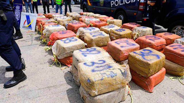 Droga de narcotraficantes incautada por la policía / EFE