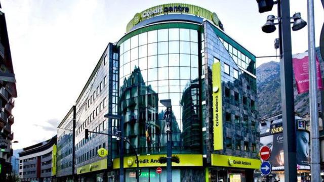 Ex directivos de Banco Alcalà, filial de Crèdit Andorrà, testifican por supuestos delitos de estafa y administración desleal