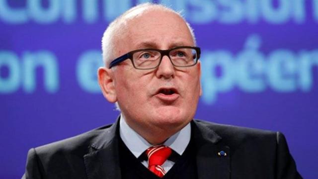 La UE elogia el funcionamiento del Estado de derecho en España y carga contra Puigdemont