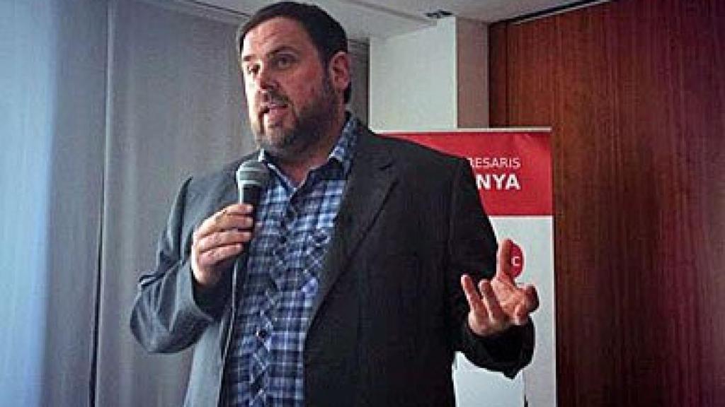 El líder de ERC, Oriol Junqueras, durante su intervención de este lunes en un almuerzo-coloquio con jóvenes empresarios