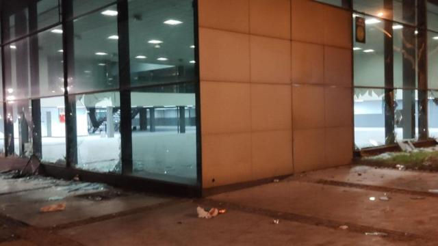 Destrozos originados durante los botellones de este viernes en Maria Cristina / CSIF