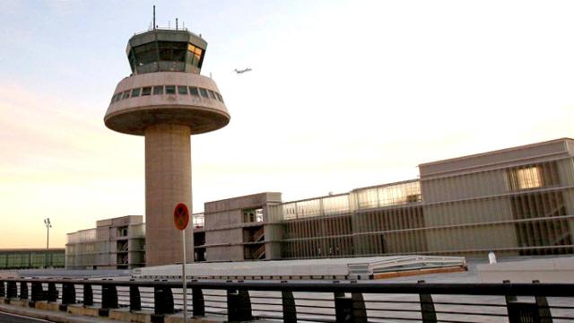 Aeropuerto del Prat de Barcelona. El MWC 2018 genera menos vuelos privados que en 2017 / EFE